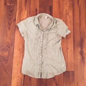 Mint short-sleeve ruffle shirt with polka dots